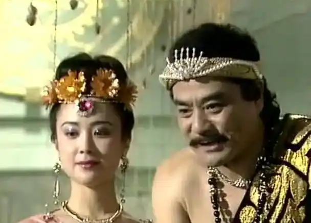 历经三年的沉淀与等待,终于在1972年重返长春电影制片厂,再次拥抱他