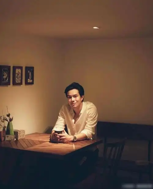 泰星tyfoon坦诚与mookda是兄妹关系:她跟别人组cp对我们没有影响