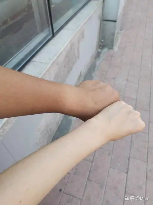 大学军训后有人没有晒黑吗?怎么做到的?