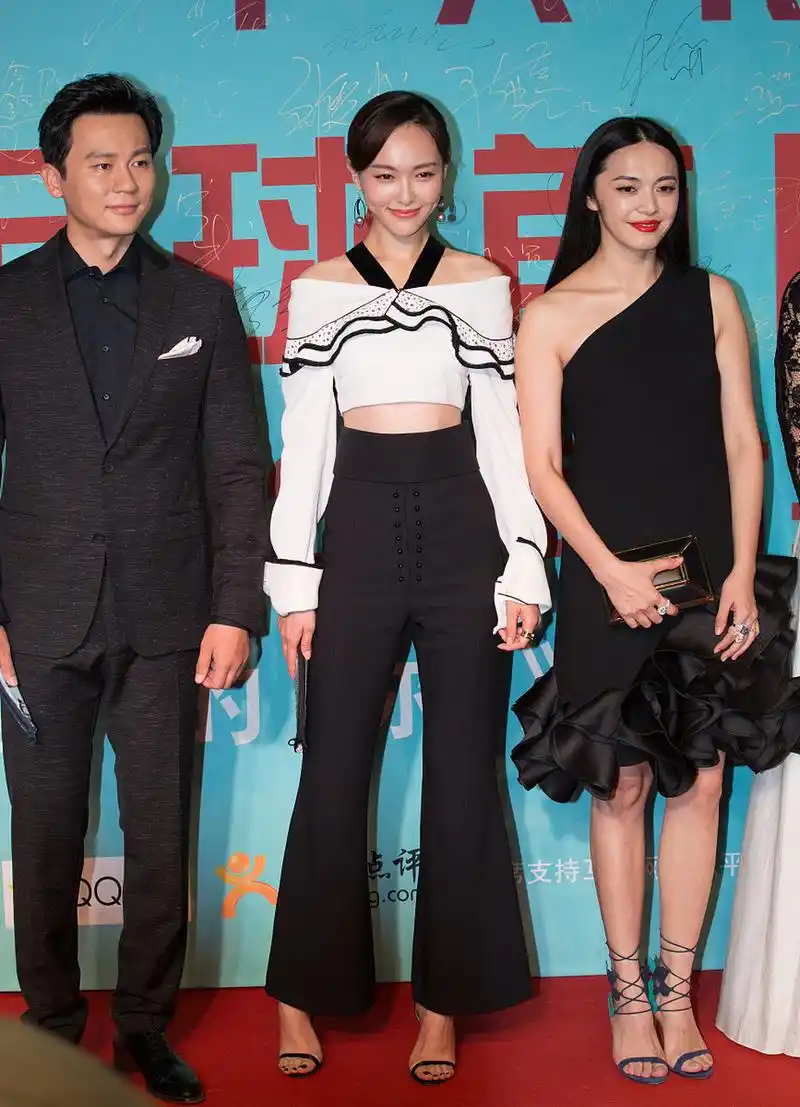 娱乐圈的"身高标杆"唐嫣,与她同台身高一览无遗!#唐嫣