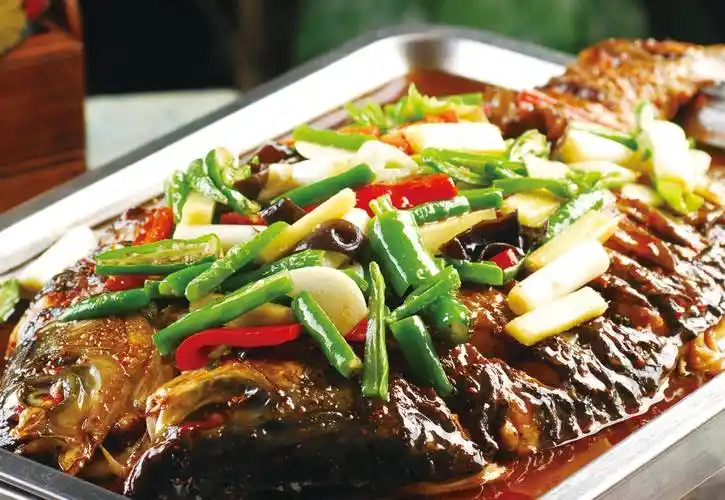 摆摊卖烤鱼,没想到两天才卖了一条,这生意,真不容易做啊_老家_问题