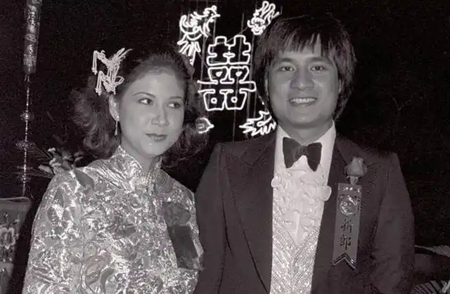 67岁甄妮罕有现身,丈夫傅声去世四年后,为其诞下女儿,守寡37年