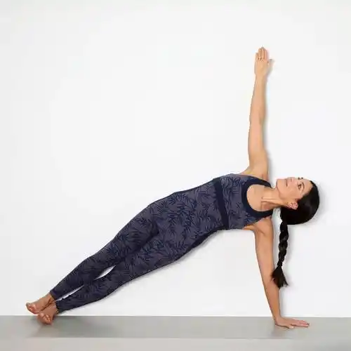 8个入门级瑜伽动作适合初学者每天练习