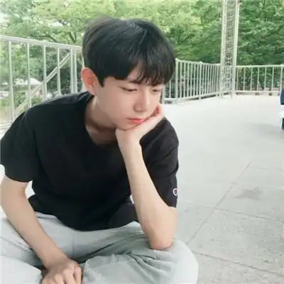 男生头像帅气2019款高清 最好看的的男生头像阳光少年