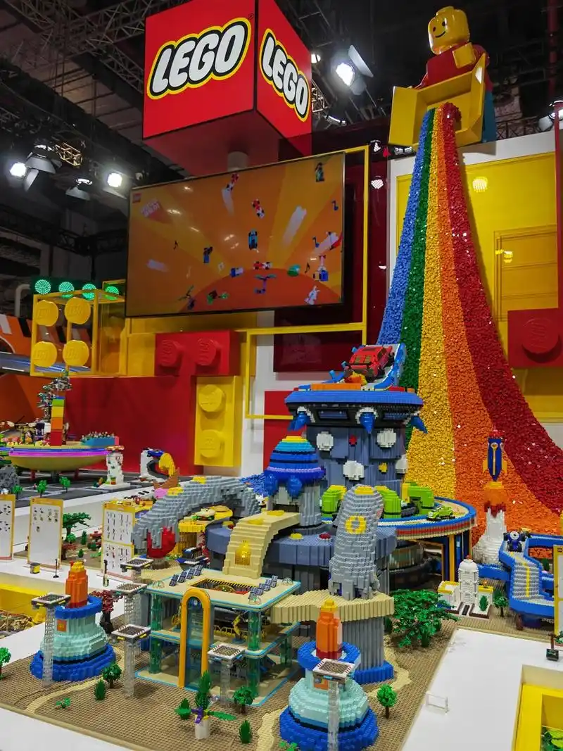 先睹为快!上海乐高乐园度假区全貌概念视频亮相,明年夏天开园