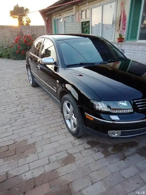 经典老车571季2001年黑色帕萨特