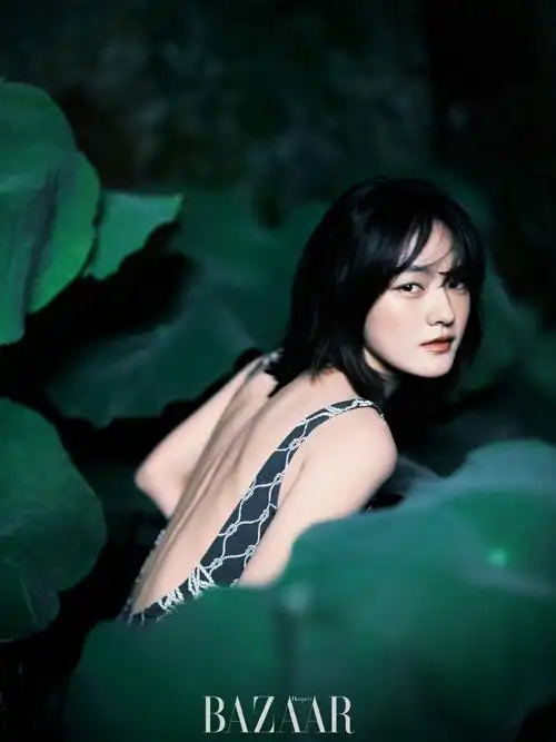 文淇  时尚芭莎六月电子刊封面#时装杂志##明星时尚