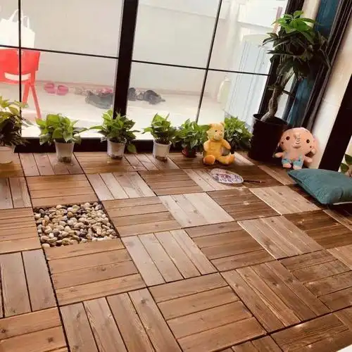 阳台地板自铺防腐木地板户外露台自己庭院拼接室外庭院地面铺设
