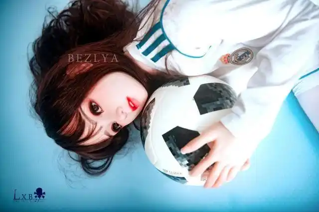 仿生人偶精美返图:足球宝贝铃兰_实体娃娃