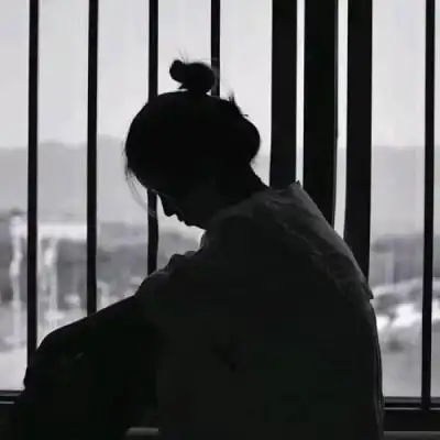 零五后·原宿·情侣头像,一左一右"超恩爱",00后早已设置