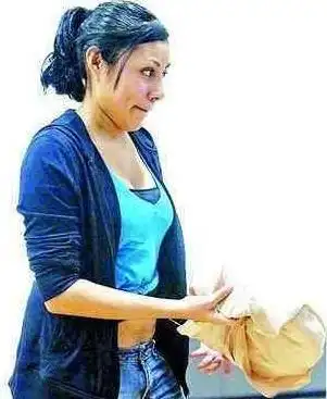 她认为未成年孕妇不应该受到歧视,意外怀孕的她们非常慌张,不知所措