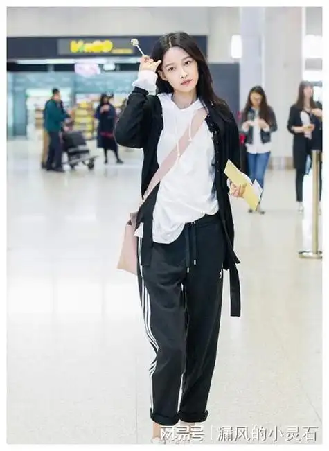 模特出身的孙怡身材自然是没话说,将近170的身高,满满都是她的大长腿.