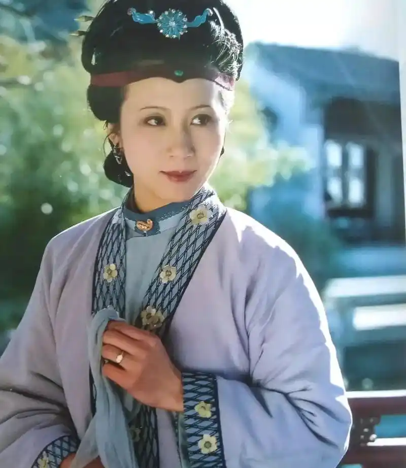 《红楼梦》里,李纨最终得封诰命夫人,她真的就是人生赢家吗?