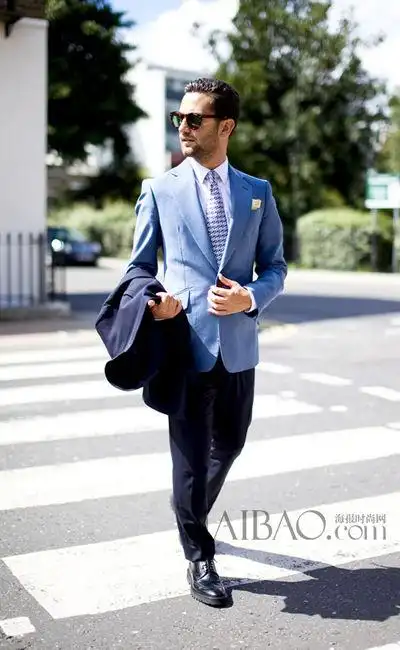 时尚博主示范新英伦派绅士着装实验性玩穿搭