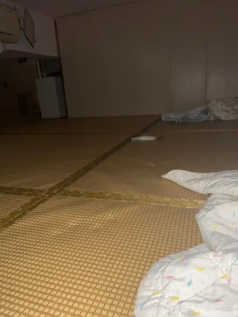 因为没有收入,我硬是忍着饥饿,直到下午5点,实在无