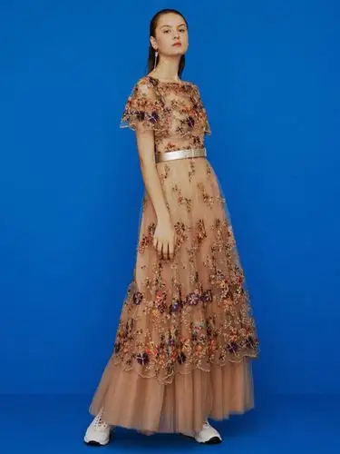 夏姿陈女装样品展示