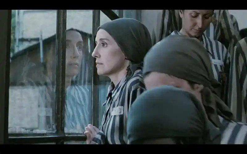 高分佳片美丽人生色彩与画面的小心思盘点