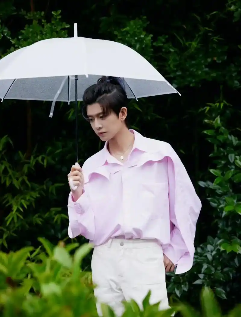 任嘉伦allen 我想要一个满是小猪嘉伦照片的评论区,嘉人 - 抖音