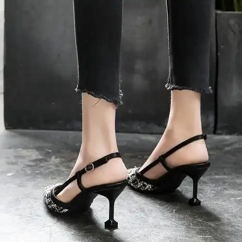 低跟一字扣后空包头女凉鞋胖脚宽脚加宽加肥胖mm高跟鞋大码4043