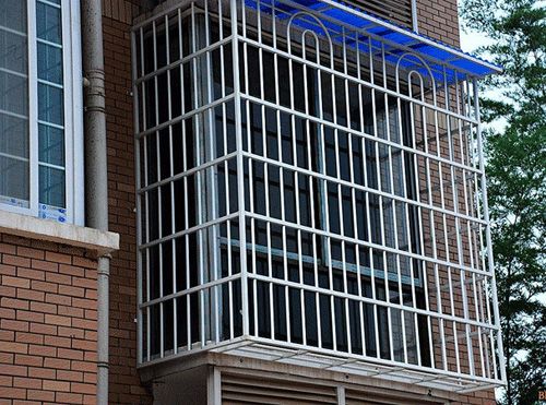 防盗新粤装饰精品不锈钢阳台飘网窗户护栏防盗窗