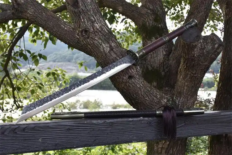 龙泉市刀剑手工锻打一体康熙战刀复古长刀影视冷兵器双手刀未开刃