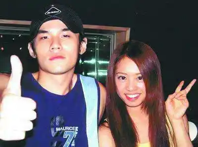 周侯恋属精心策划组图