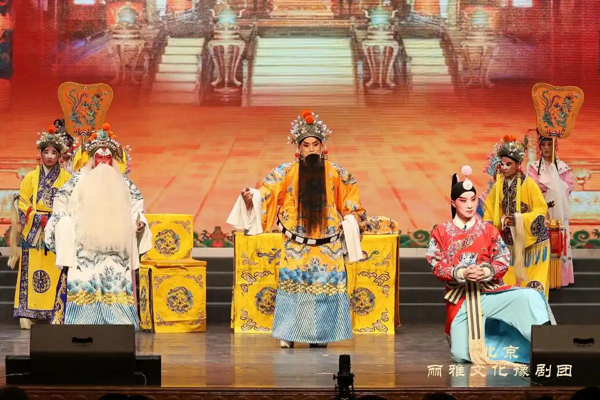 昨天双十一在北京丰台文化馆演出,河南豫剧《打金枝》的全场演出 - 抖