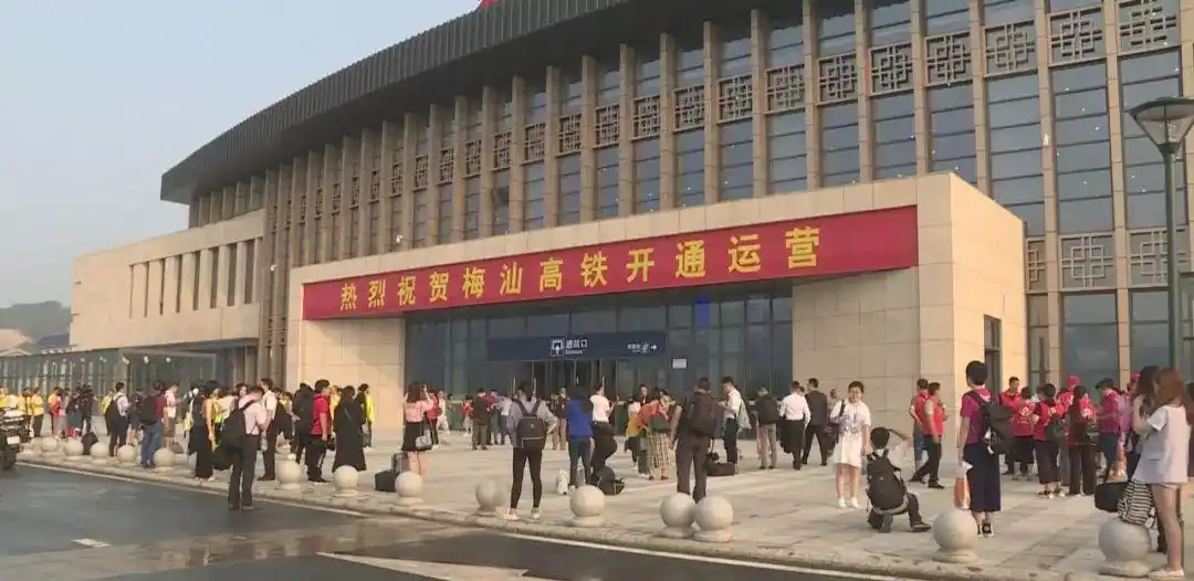 潮州交通网络四通八达,群众出行便捷舒适