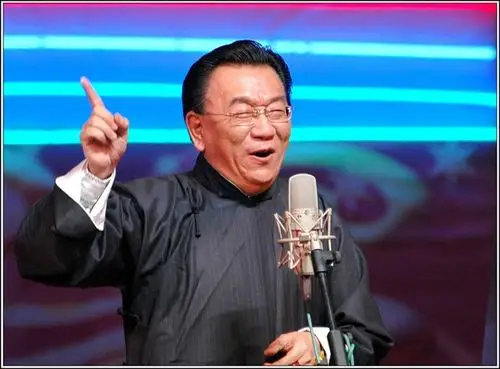 著名相声演员侯耀华