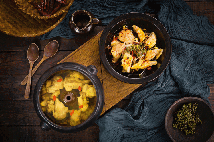 爆云海肴汽锅鸡云海肴汽锅鸡云南汽锅鸡汽锅鸡高清图片菜品gif汽锅鸡