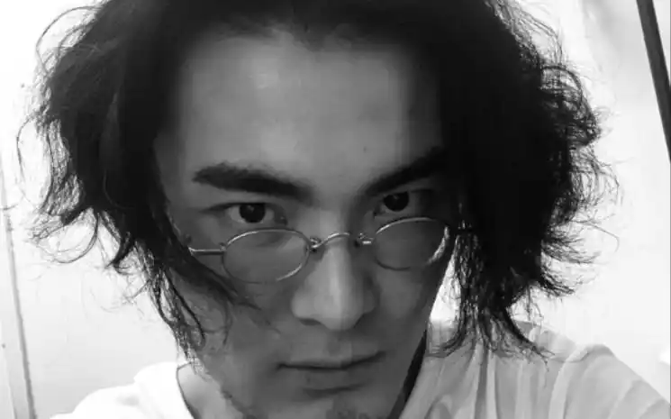 篮子哥直播被骂臭保安