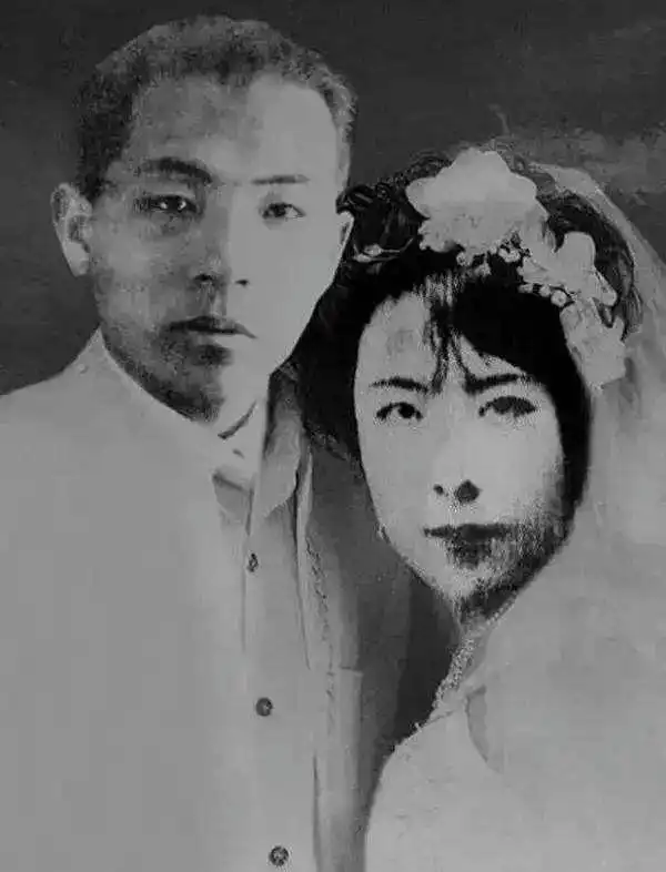 于凤至和赵一荻"私房生活照",张学良"一妻一姨太太"都很漂亮