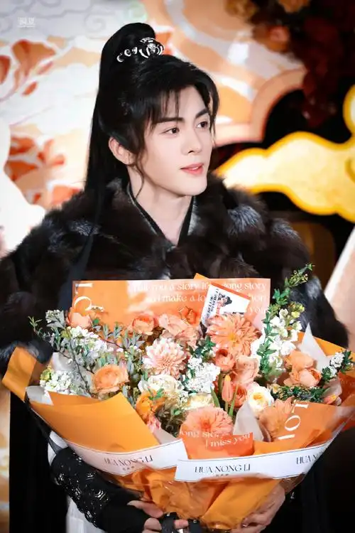 七夜雪官宣杀青##曾舜晞霍展白