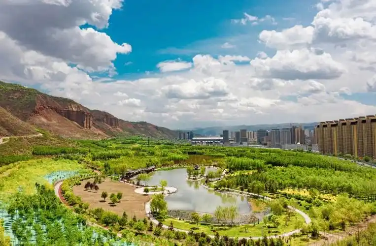 美丽大西宁入画来