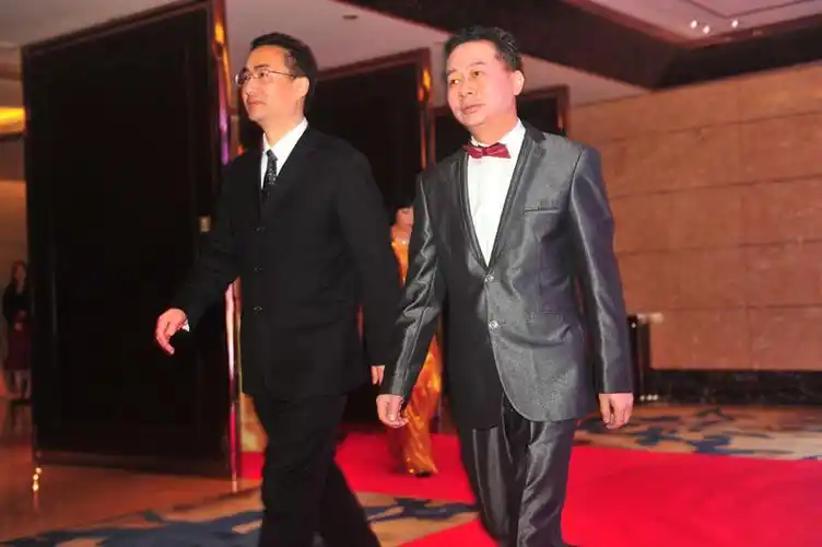 深圳高楼京基100华丽上演"奥斯卡"——2016非凡集团新春联欢会璀璨