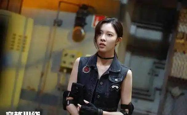 《穿越火线》都在夸鹿晗的演技好我却认为宋妍霏演得最自然_安蓝_安兰