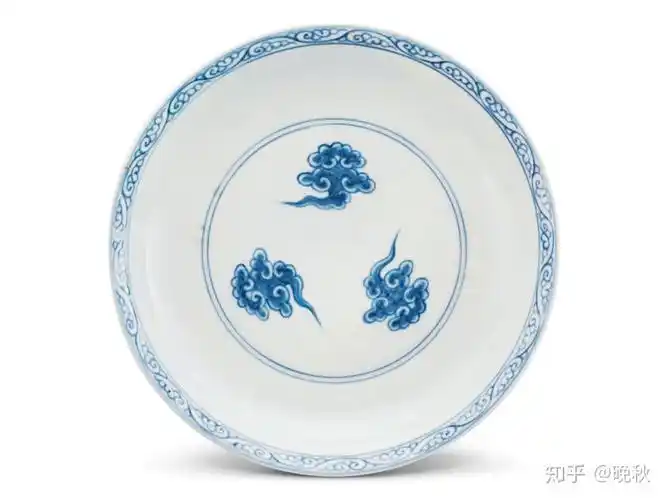 明洪武青花云龙纹盘