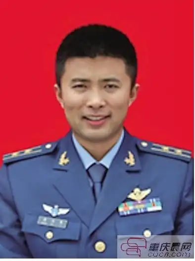 19蒋佳冀 33岁,中共党员,本科,空军特级飞行员,空军航空兵第三十三师