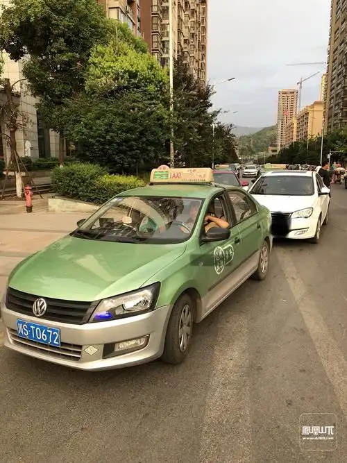 达州出租车司机真的是大爷!