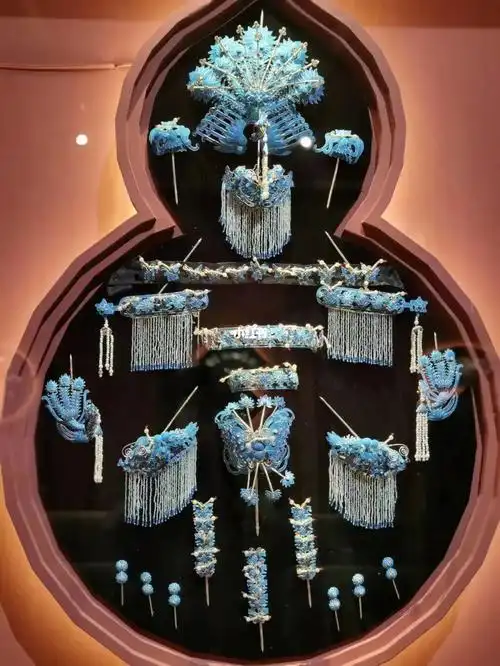 京剧头面——点翠头面,点绸头面