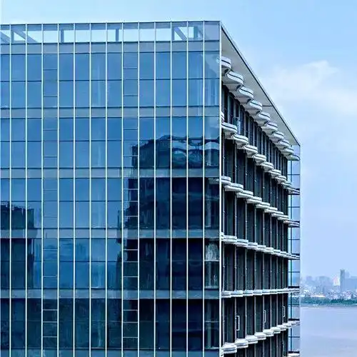 玻璃幕墙夜景照明中的内透光的优点