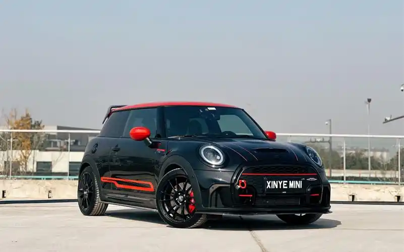 哪哪都好看的黑武士91919122款mini john cooper works gp尾翼