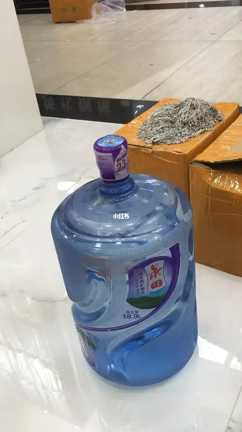 自家人档口都是跟我下单买的景田桶装水