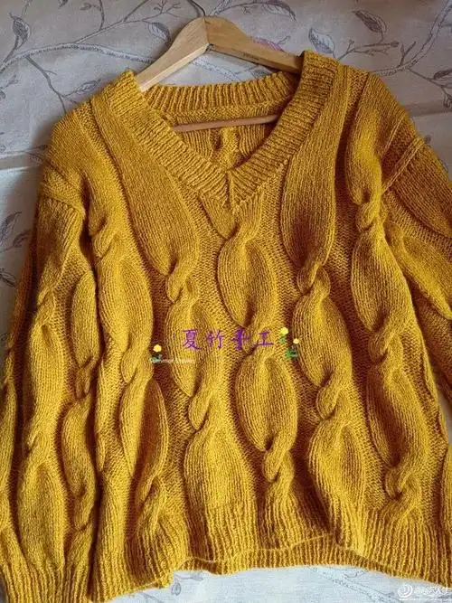 编织人生论坛 作者:夏竹手工这款毛衣图片取自网图,只有简单的扭麻花