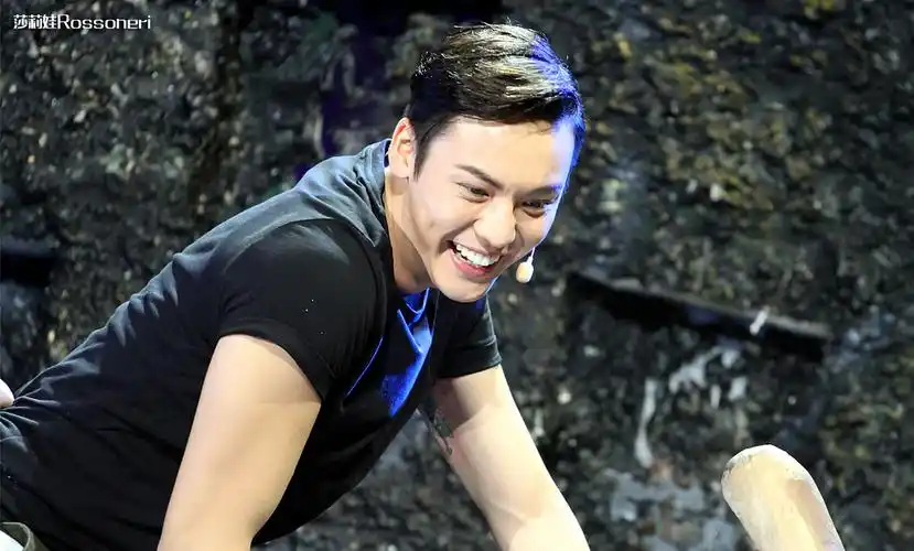 陈伟霆 【20140829我们都爱笑滑溜溜环节 陈伟霆 无剧透图】完美演绎