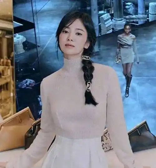 宋慧乔绝密隐私曝光_宋仲基_李秉宪_因为