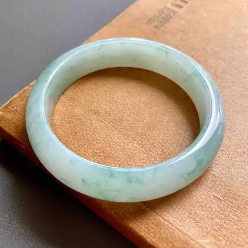 糯冰种飘花翡翠手镯56