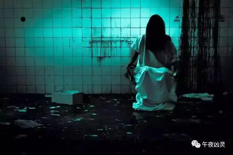 武冈惊现 最恐怖 真人午夜凶铃鬼屋!_贞子