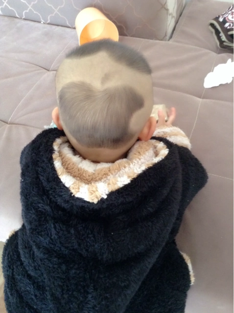 宝妈们,都来秀秀宝宝的萌表情吧!