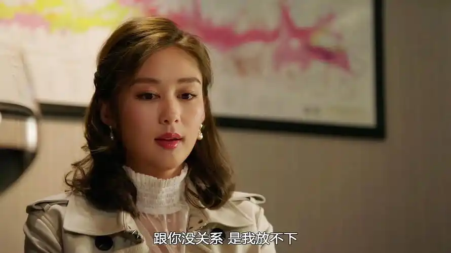 最近才看了《溏心风暴3》,真的好喜欢岑丽香(belle)的长相.